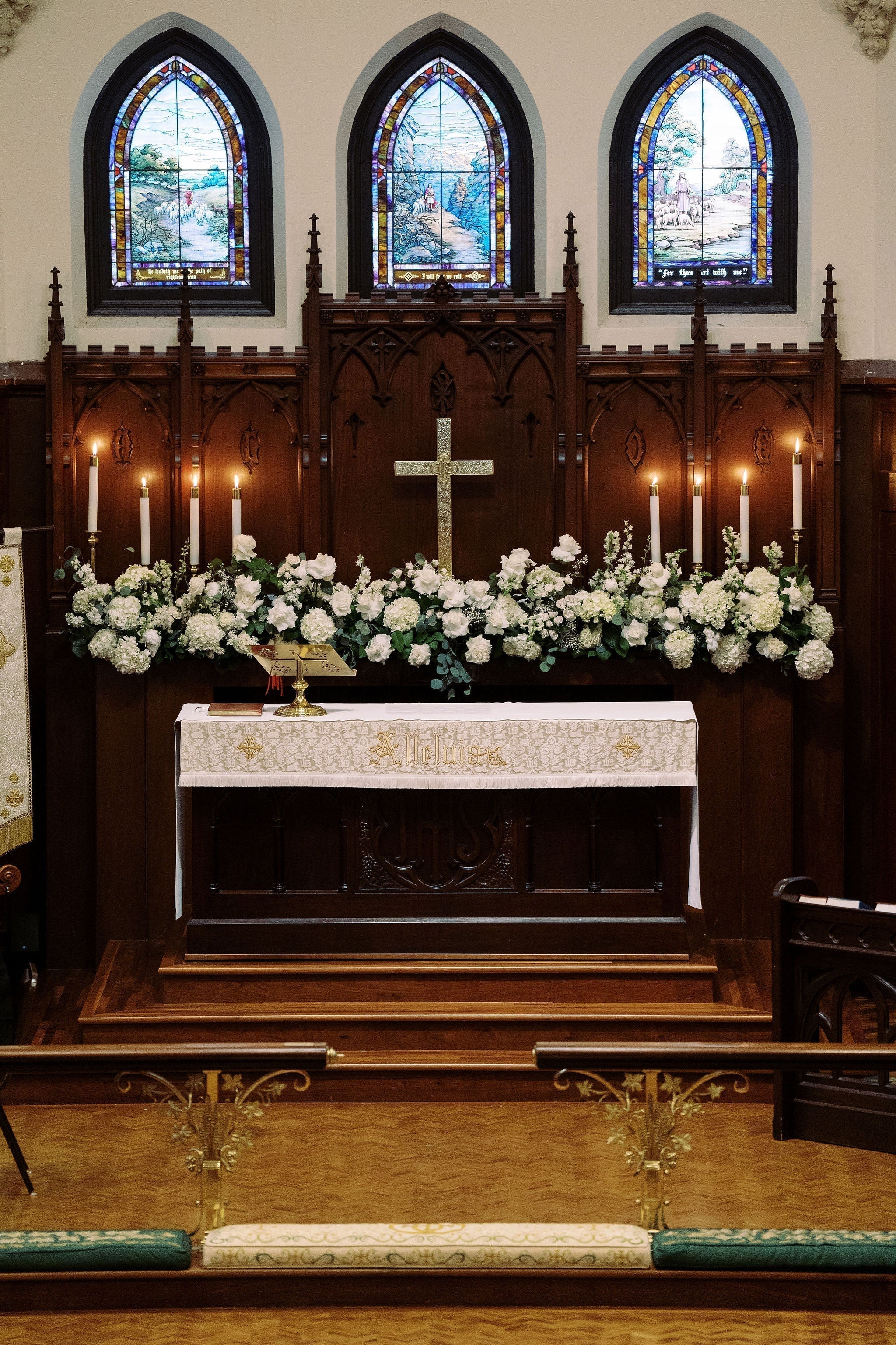 indoor wedding florals church summer austin tx